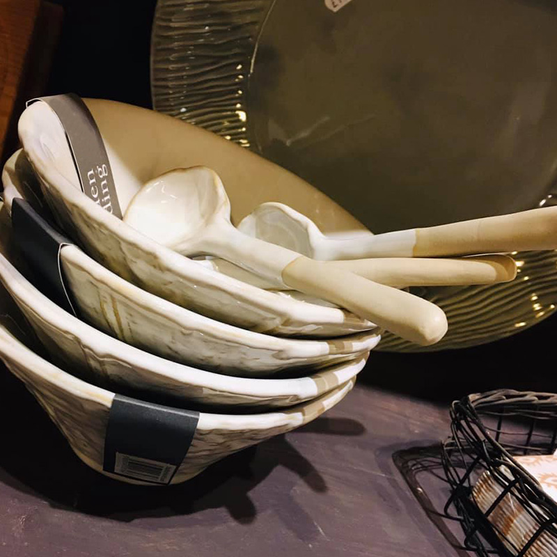 Lavender Dining Serving Dish and Spoon