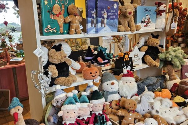 Lavender-House_JellyCats_1 Lavender-House_JellyCats_1